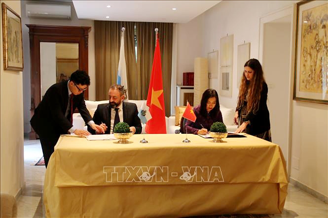 Vietnam, San Marino boost all-round cooperation